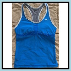 Nike Dri Fit racerback tank top w bra workout M